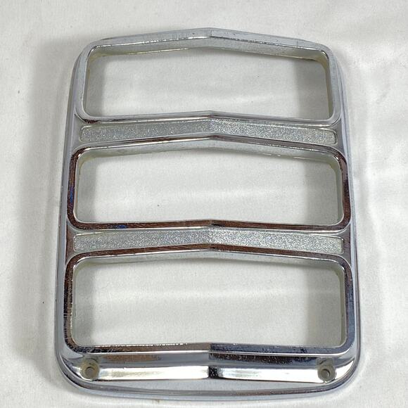 Vintage '64 '66 Ford Mustang Tail Light Bezel Set Pair C4ZB-13449-B OEM Part - Picture 7 of 11